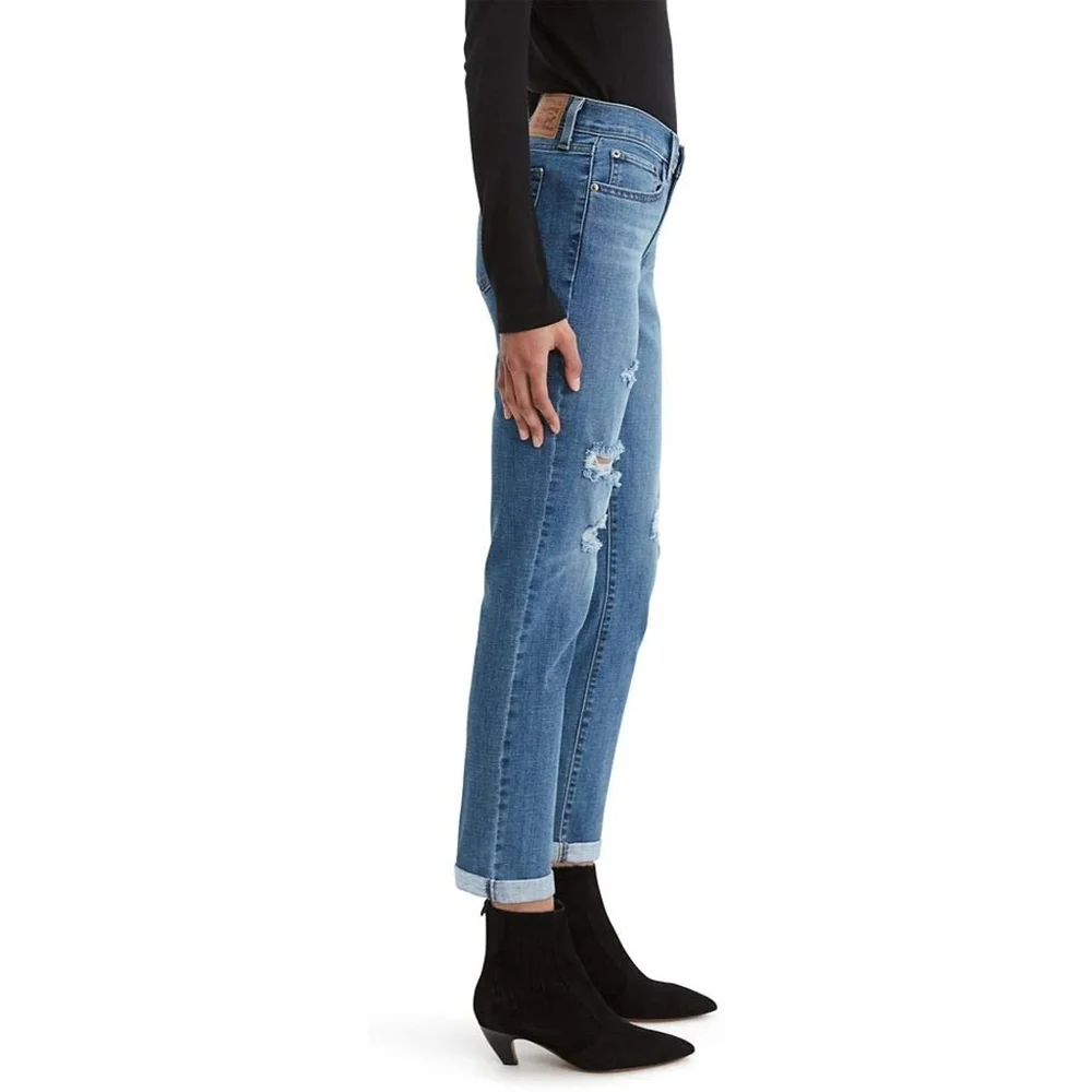 NWT Levi's Women's New Boyfriend Tapered Leg Jeans - Picture 3 of 4